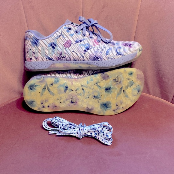 NOBULL - WATERCOLOR FLORAL SNEAKERS - Picture 6 of 9